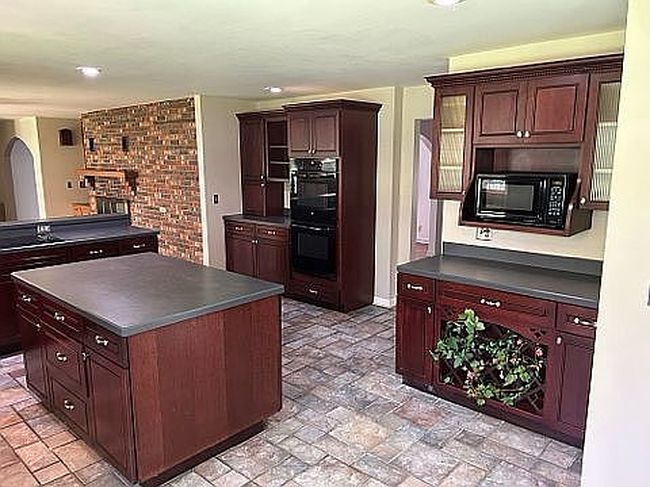 Photo of 906 Morningside Dr, Johnson City, TN