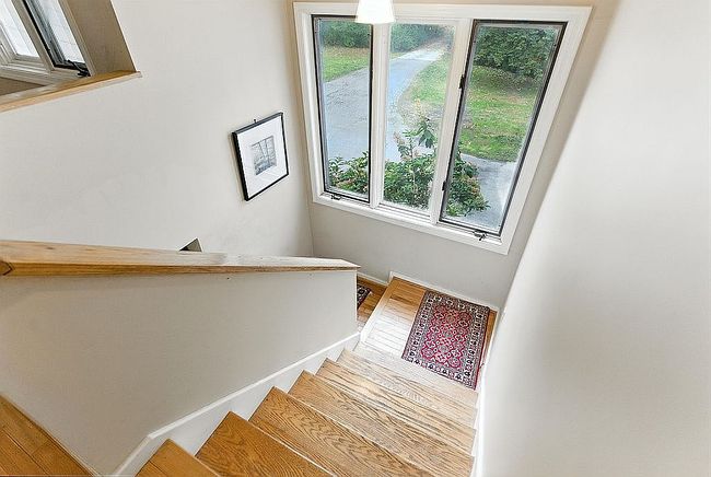 Photo of 653 Simmons Dr, Shelburne, VT