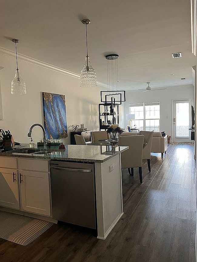 Preview of property located at 2651 S Juniper St #2104