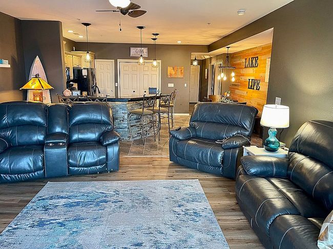 Photo of 18130 Millstone Cove Rd Unit 403, Gravois Mills, MO