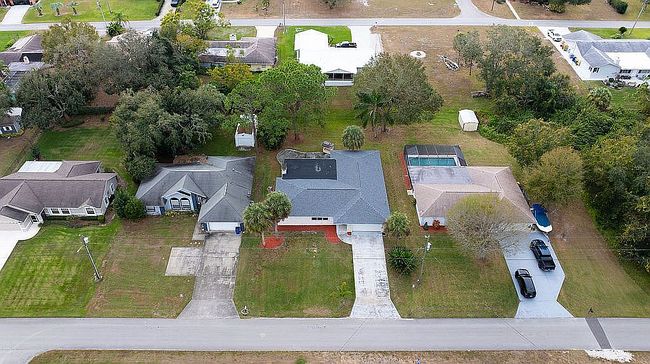 Additional photo 3 of property located at 702 Catfish Creek Rd