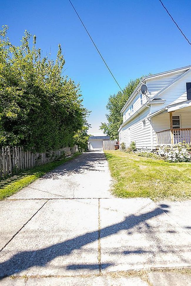 Image of 3926 Wood St