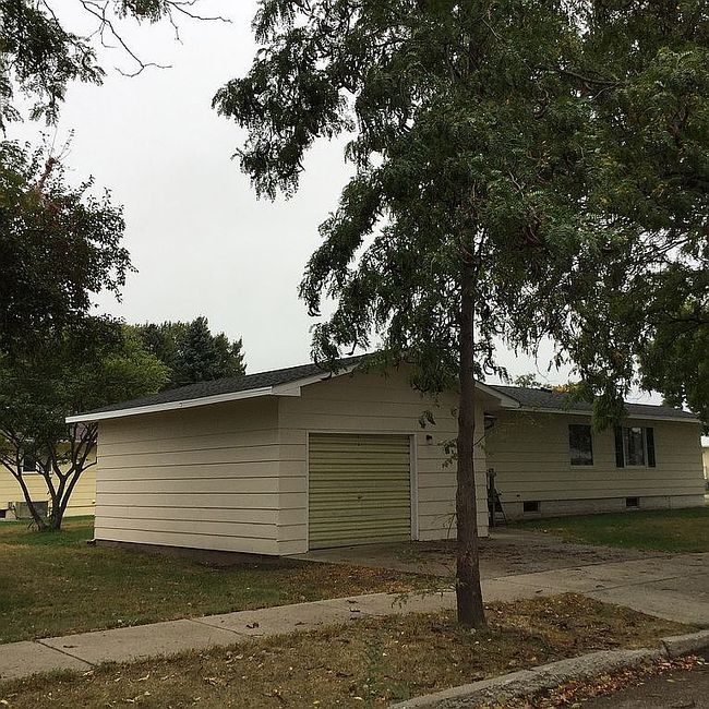 Image of 1020 4th Ave W