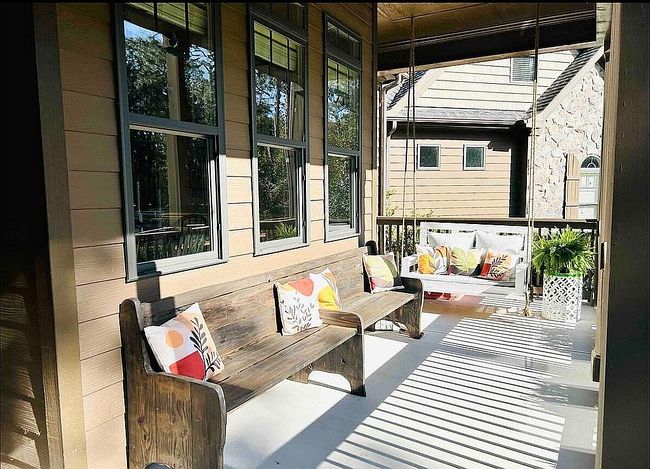 Additional photo 2 of property located at 545 Central Dr