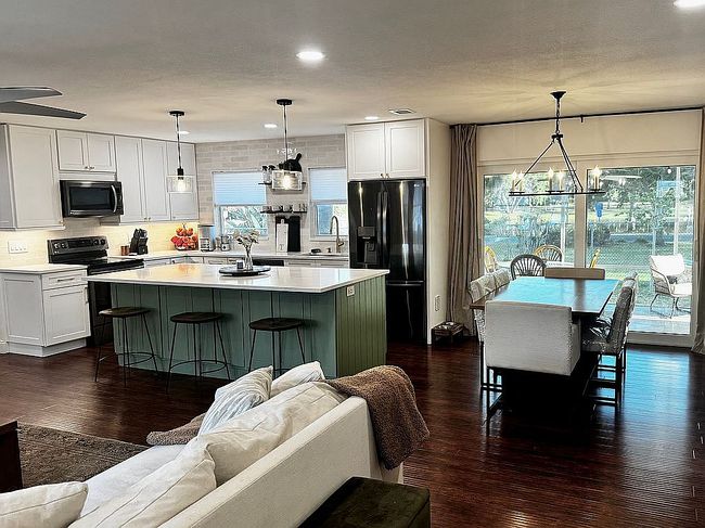 Additional photo 3 of property located at 11600 75th Ave