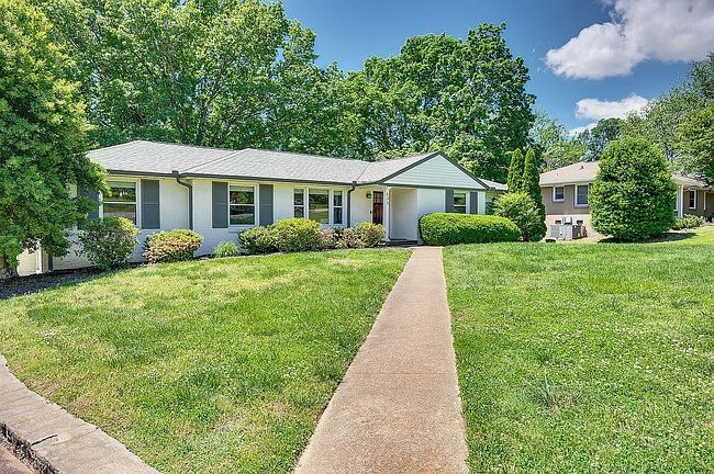 Photo of 633 Oakley Dr, Nashville, TN