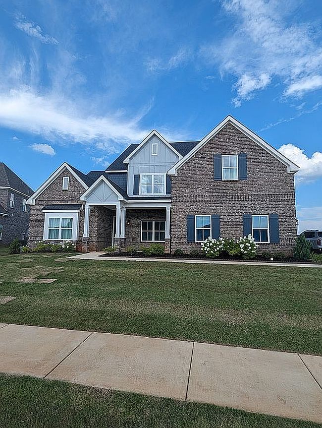 Photo of 1486 Tullahoma Dr, Prattville, AL