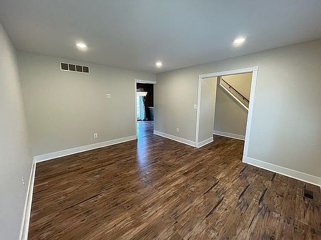 Photo of 1019 Tanager Trl, Howell, MI