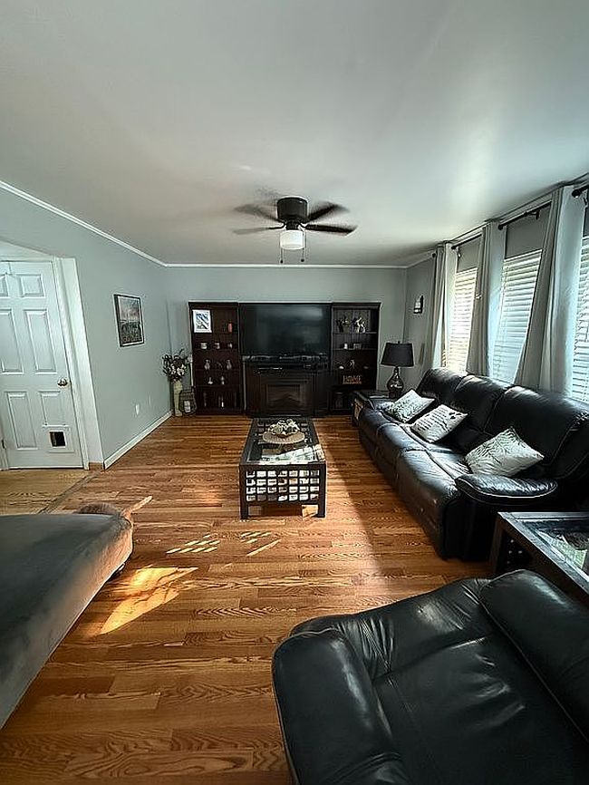 Photo of 7 Pearlbush Ln, Poughkeepsie, NY
