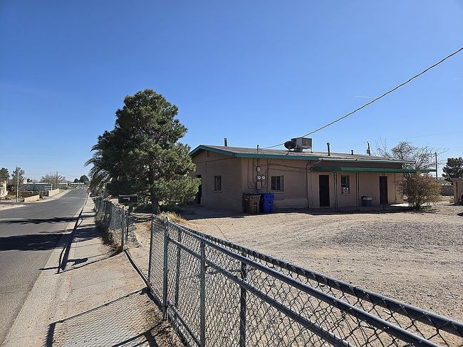 Image of 910 S Esperanza St