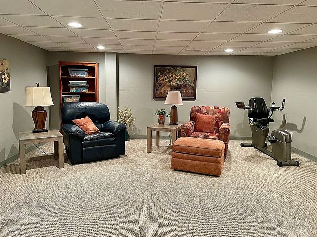 Photo of 938 Leona Cir, Storm Lake, IA