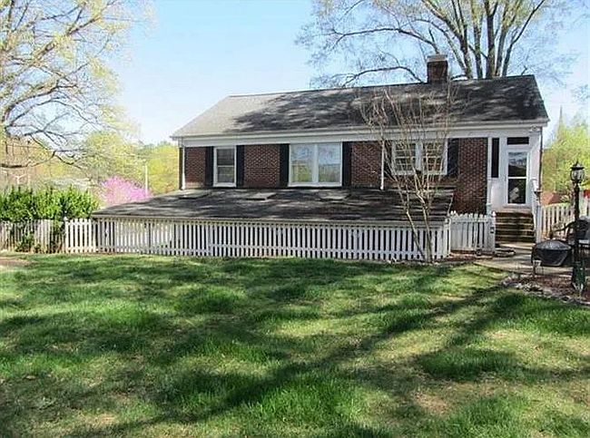 Additional photo 1 of property located at 565 7th St Nw