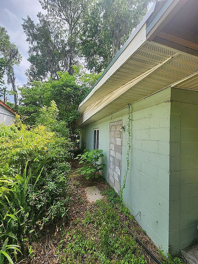 Image of 610 Pinewood Dr