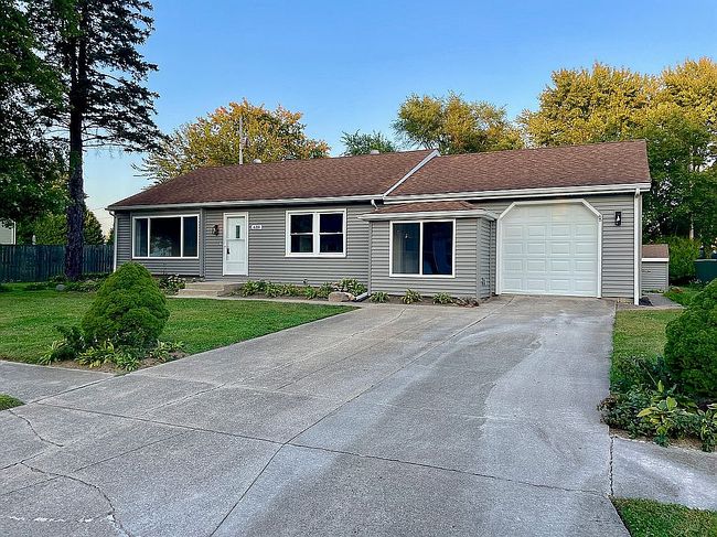 Photo of 639 Blackwood Dr