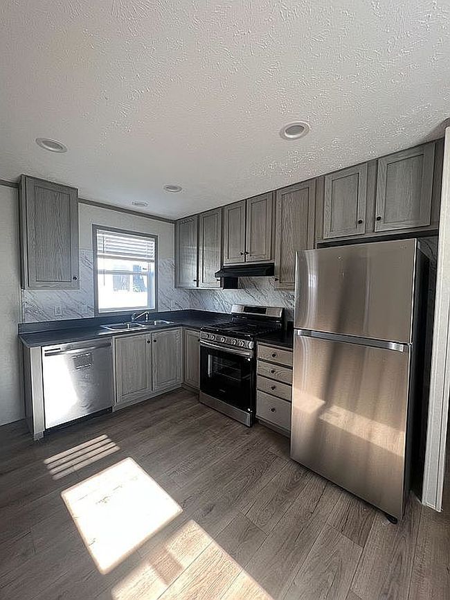 Image of 3200 Oakland Ave