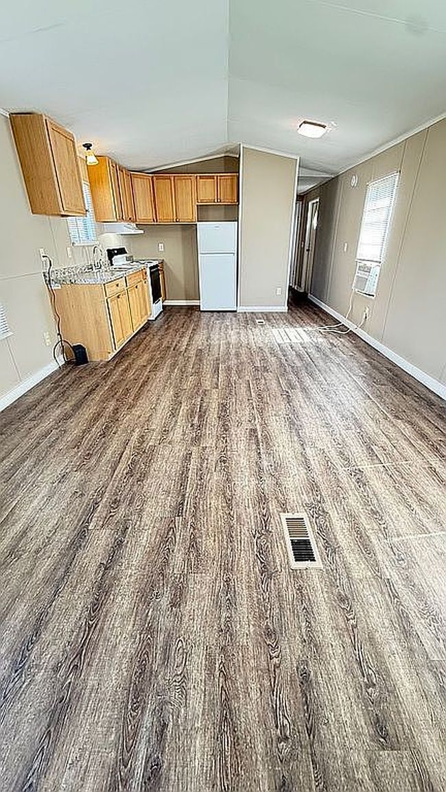 Image of 419 Sunflower Ln