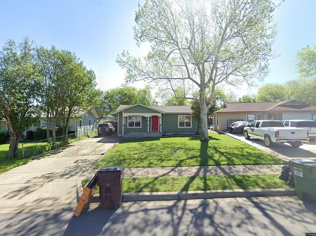 Photo of 617 Circle Ave, Round Rock, TX