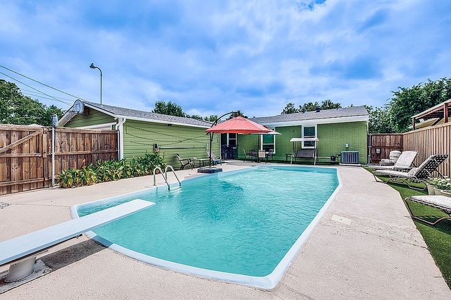 Photo of 2309 Prichard Ln, Dallas, TX