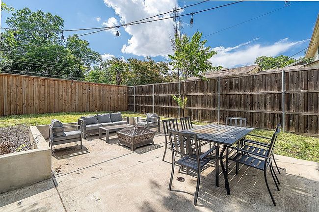 Photo of 911 Turner Ave, Dallas, TX