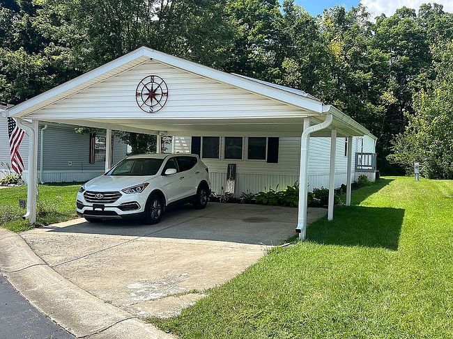 Photo of 1720 Emily Sue Ct, Indianapolis, IN