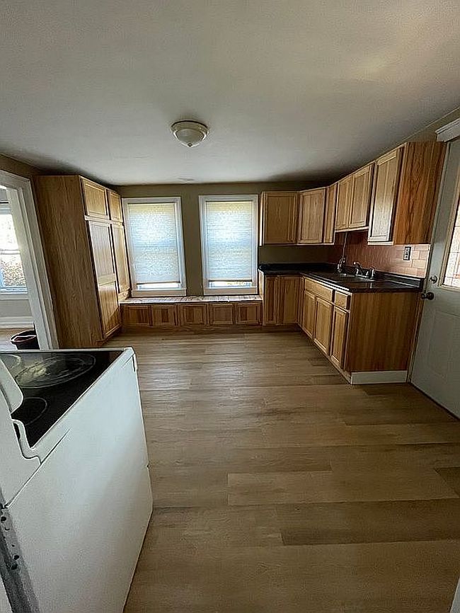 Image of 801 Section St