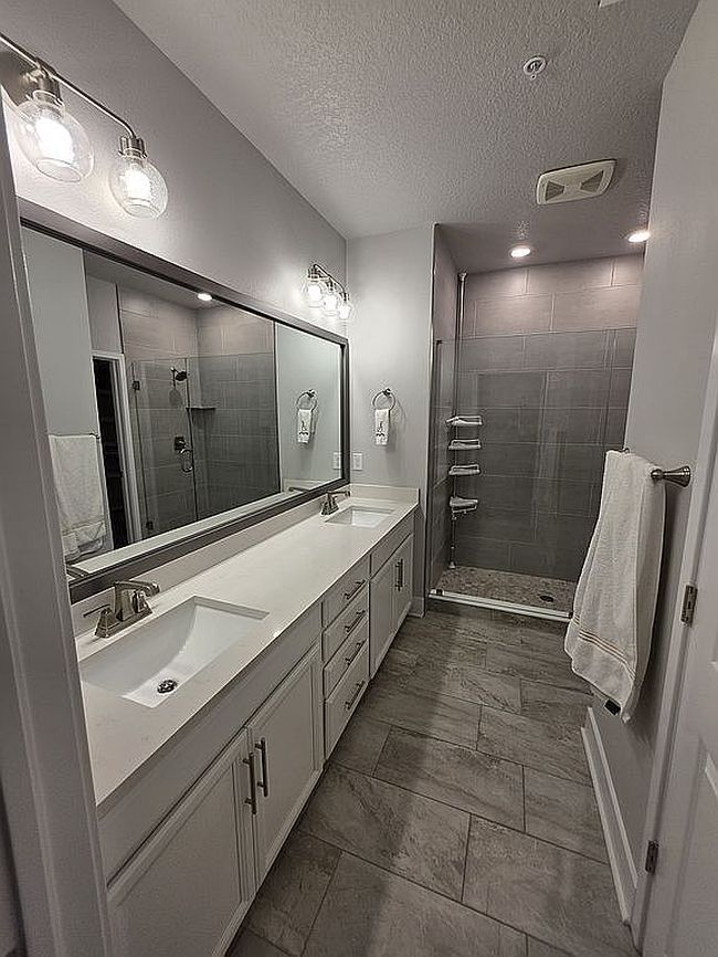 Image of 2511 N Grady Ave #23