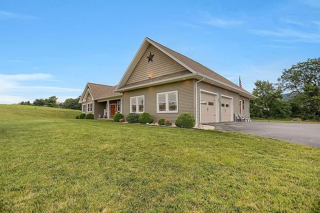 Photo of 114 Bush Ln, Jersey Shore, PA