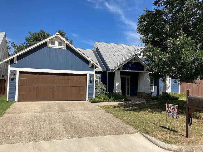 Photo of 1304 Pike Ln, Fredericksburg, TX