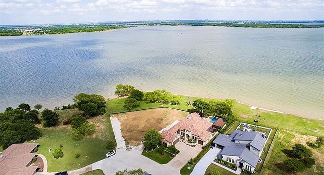 Photo of 474 Peninsula Dr, Little Elm, TX