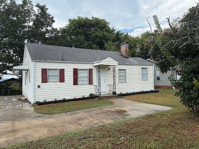 Photo of 1600 Holbrook Ave