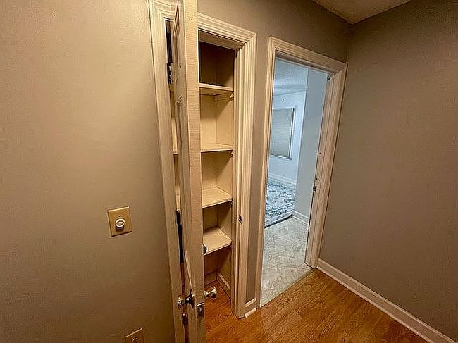 Image of 2210 Hooklawn Dr