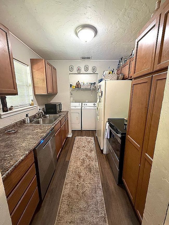 Additional photo 3 of property located at 304 County Road 3525