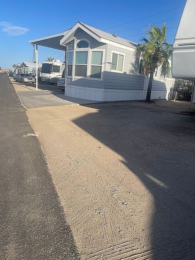 Image of 1500 S Apache Rd #29
