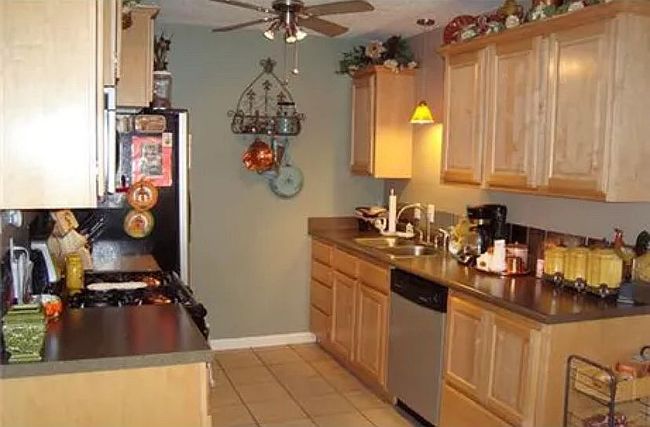 Photo of 920 W Granite St, Siloam Springs, AR