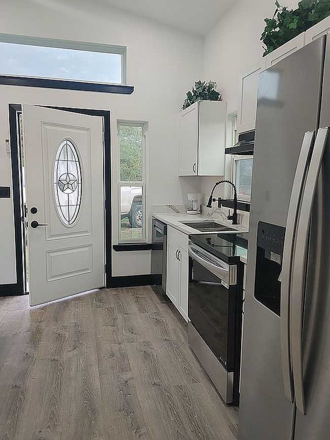 Additional photo 3 of property located at 224 High Grove Rd Unit C