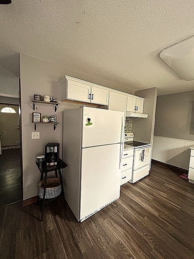 Photo of 912 S Blaine St, Lennox, SD