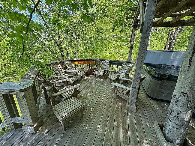 Image of 25 Winterset Dr