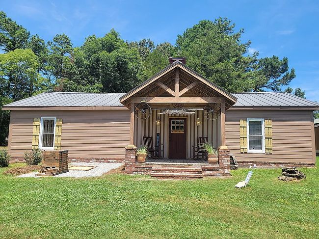 Photo of 1345 Lee St, Rogersville, AL