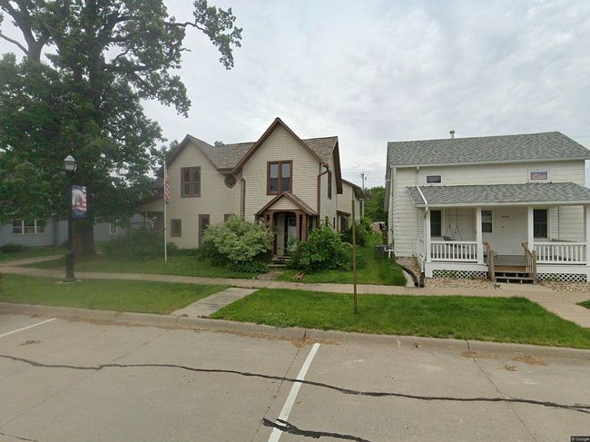 Photo of 203 Broadway St