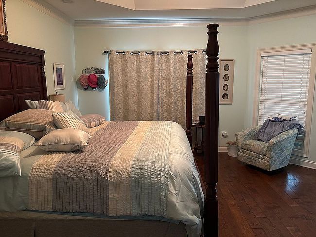 Image of 8402 Heron Dr