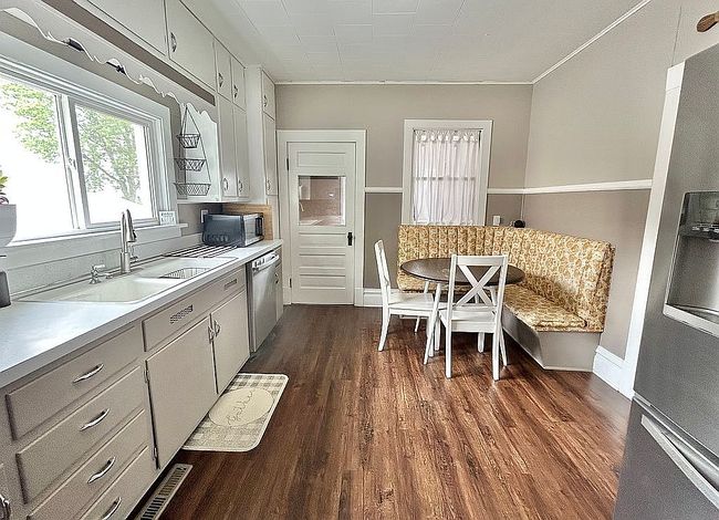 Photo of 504 17th St, Belle Plaine, IA