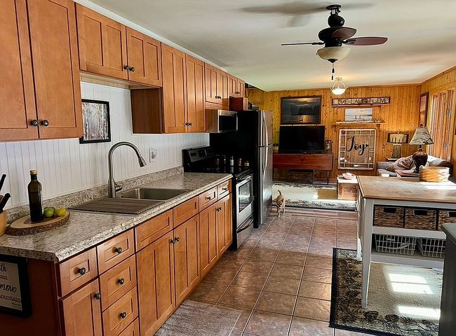 Image of 42 Forest Pond Rd