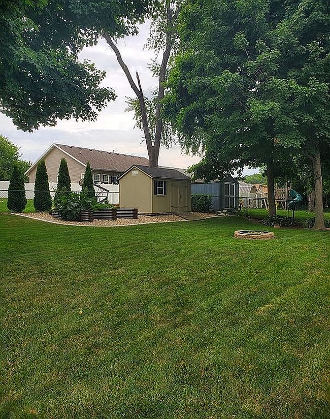 Photo of 105 Victory Dr, East Peoria, IL