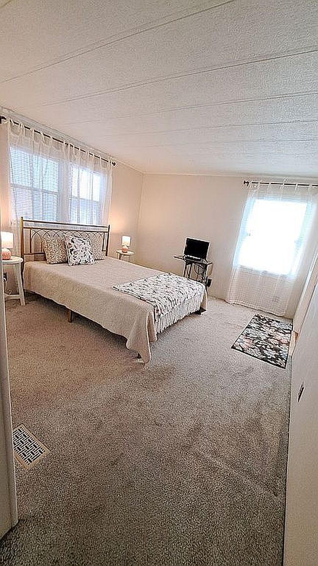 Image of 49 Compass Point