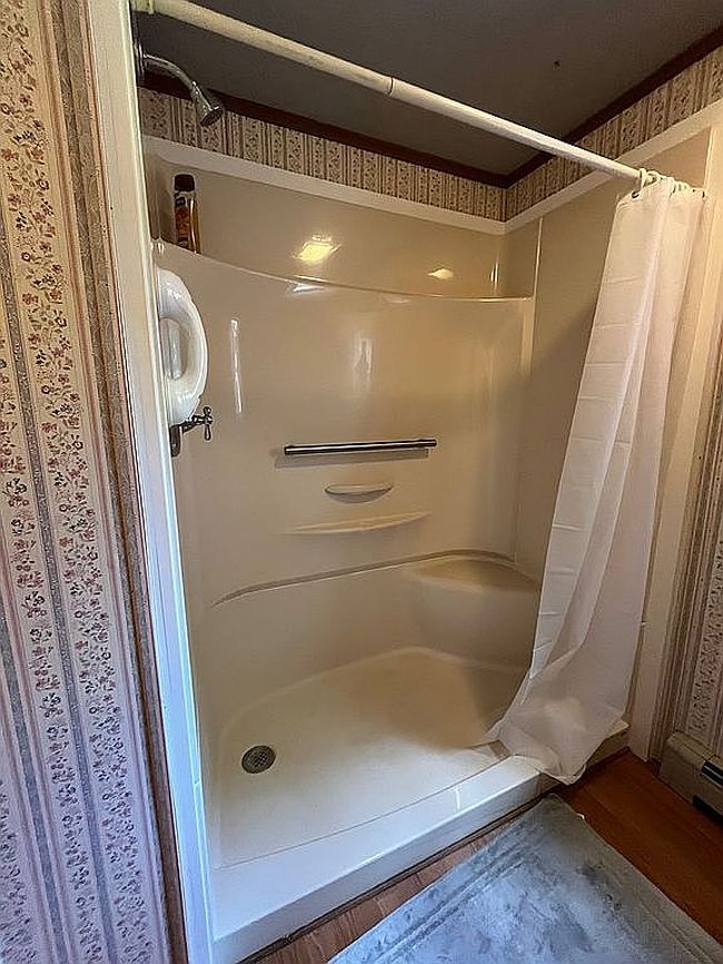 Photo of 81 Oakes St, Bennington, VT