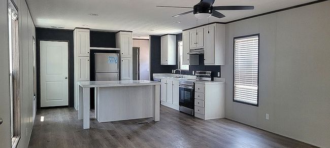 Photo of 920 Clearleaf Dr Trailer 359, Bryan, TX