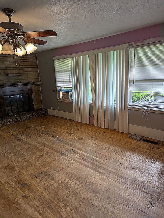 Image of 2060 E Thompson Rd