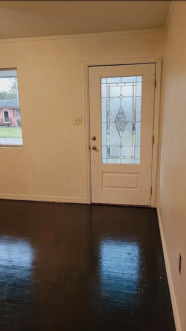 Image of 705 Grace Ave