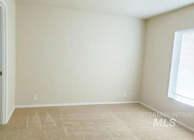 Image of 260 E Spring St