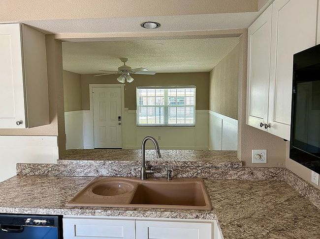 Photo of 10 Se Kings Bay Dr Apt 4, Crystal River, FL